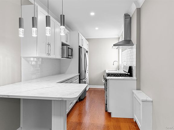 2nd image of 1133 Midland Avenue #6F