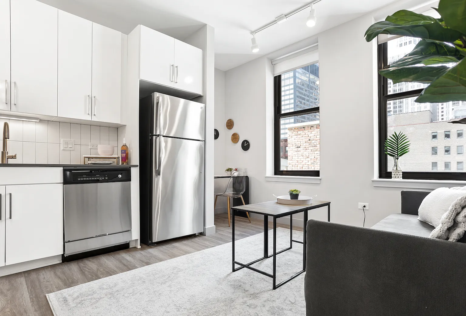1 bed, 1.0 bath, 533 sqft, $2,290 — Photo 1