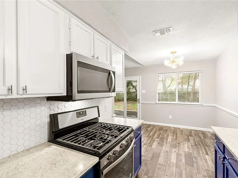 9708 Moorberry St — Photo 10
