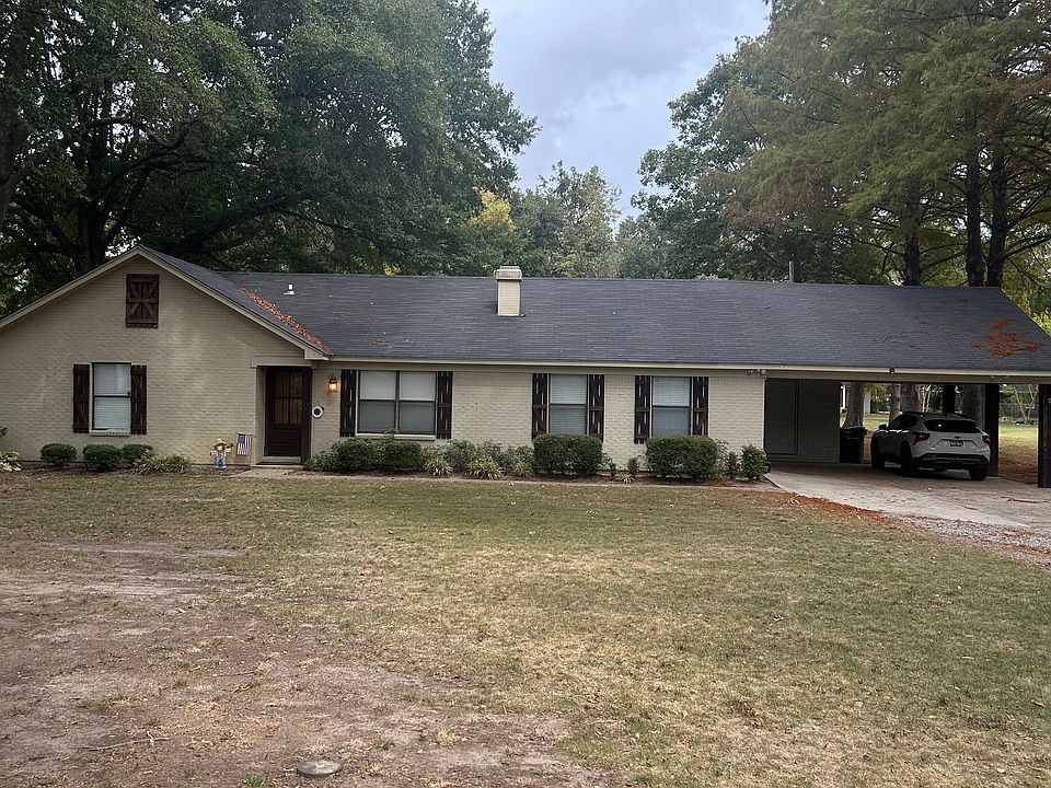 1st image of 302 Cypress St