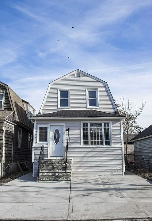 1st image of 1432 Eggert Pl