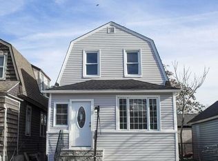 1432 Eggert Pl, Far Rockaway, NY 11691