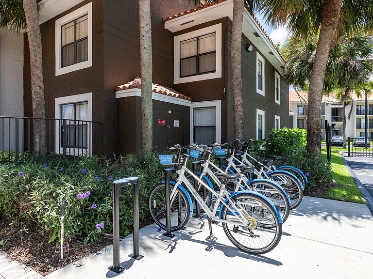 Village Place Apartment Homes — Photo 6