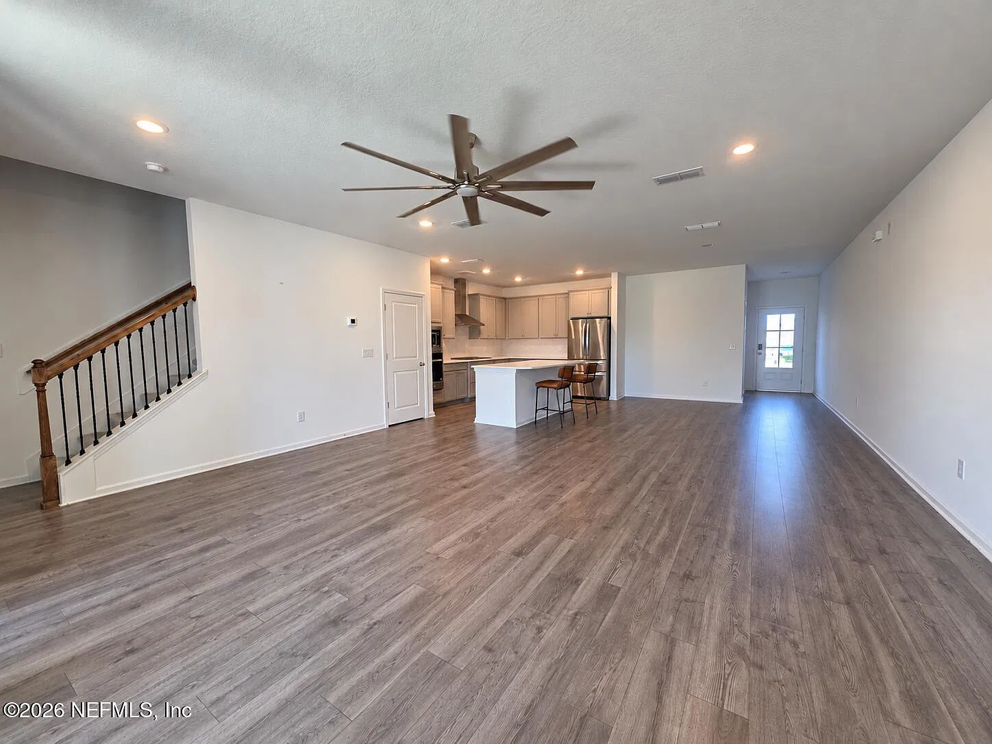 3 bed, 2.5 bath, 1994 sqft, $2,600 — Photo 3