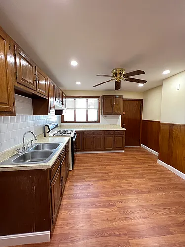 227 Holland St #4 Photo 1