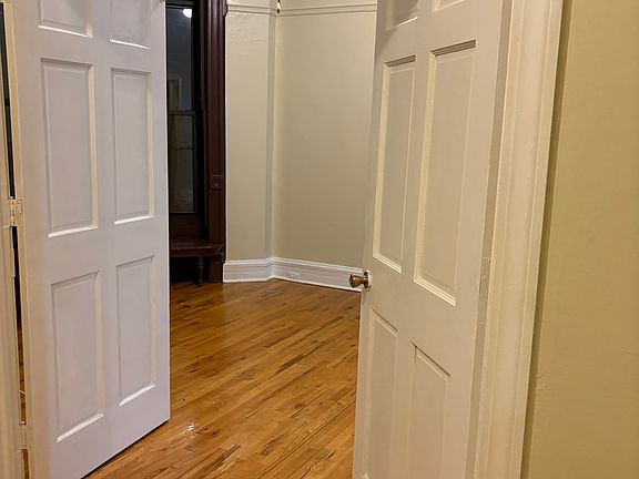 5th image of 669 10th St #4