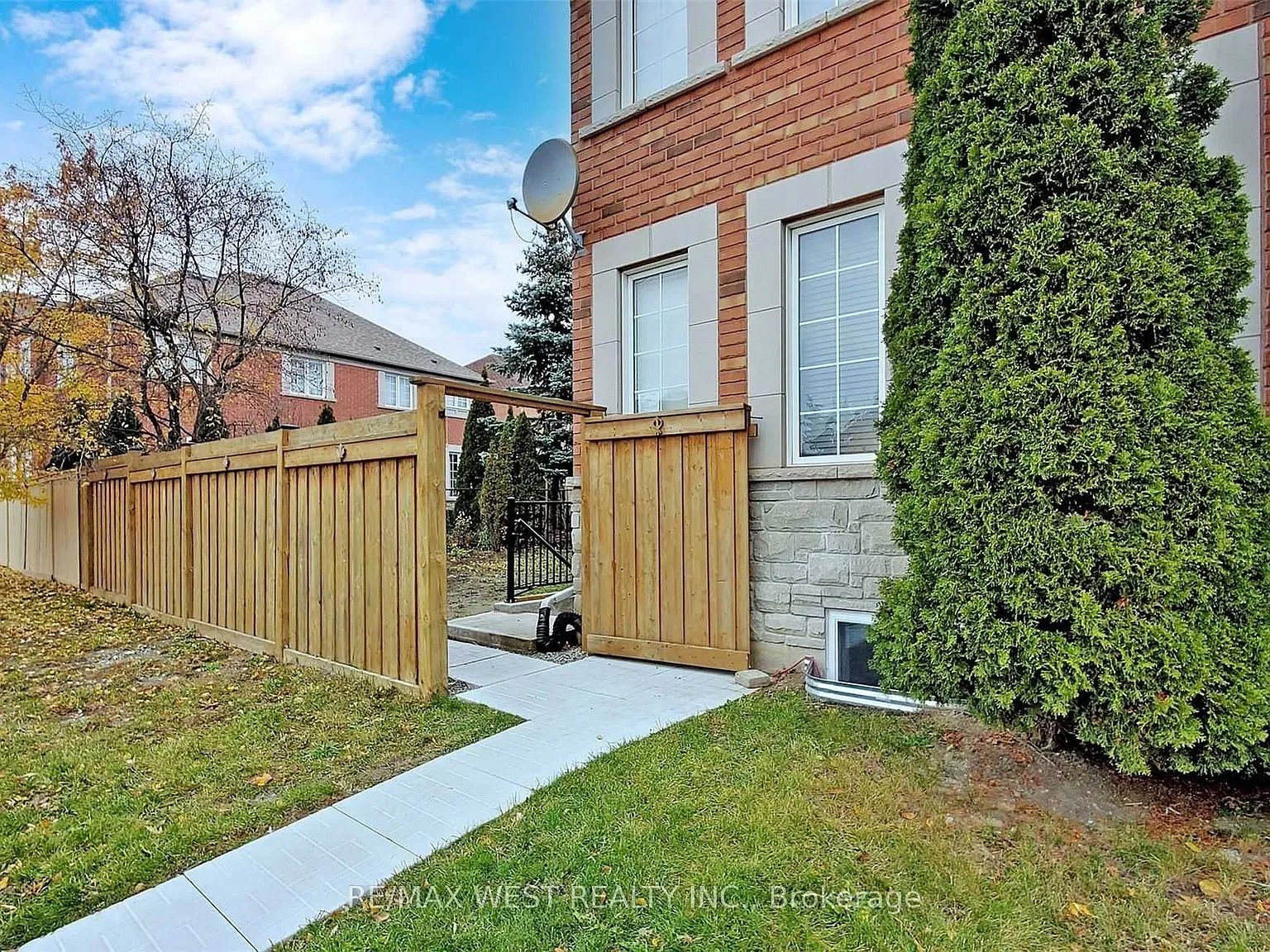 3 bed, $1,850 — Photo 2