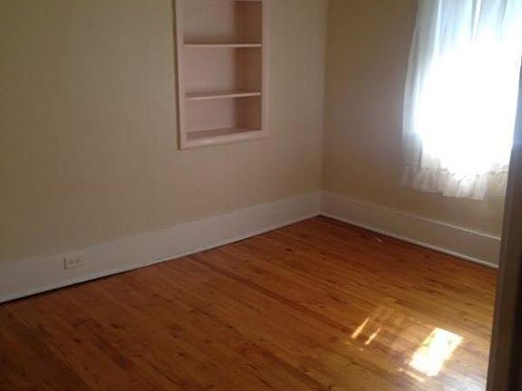 3rd image of 758 W Larch Ave