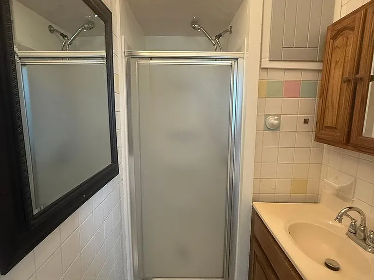 1135 Summit St — Photo 5