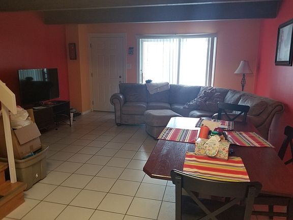 5th image of 552 Meadow Green Ln
