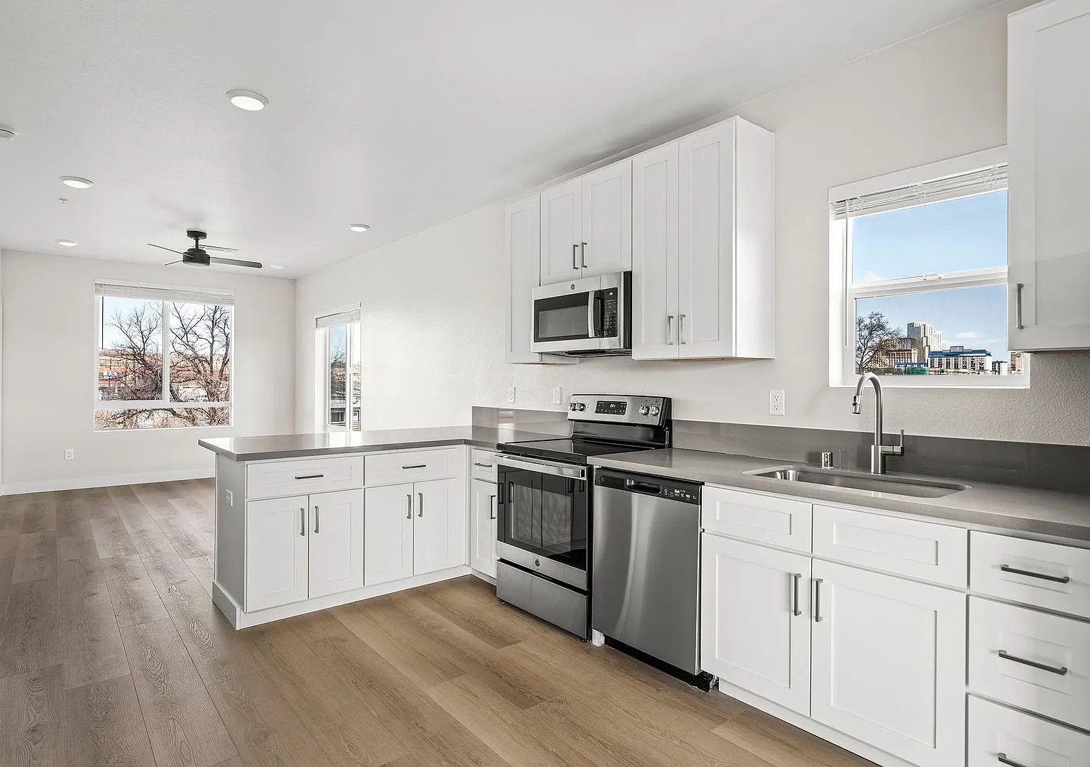 Stonecreek Apartments — Photo 2
