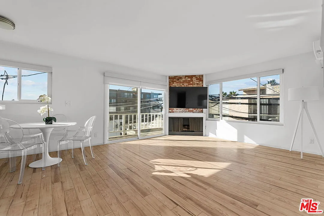 2 bed, 2.0 bath, $5,650 — Photo 1