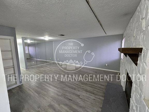 5th image of 4710 Stonepointe Pl