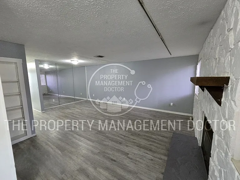 4710 Stonepointe Pl — Photo 5