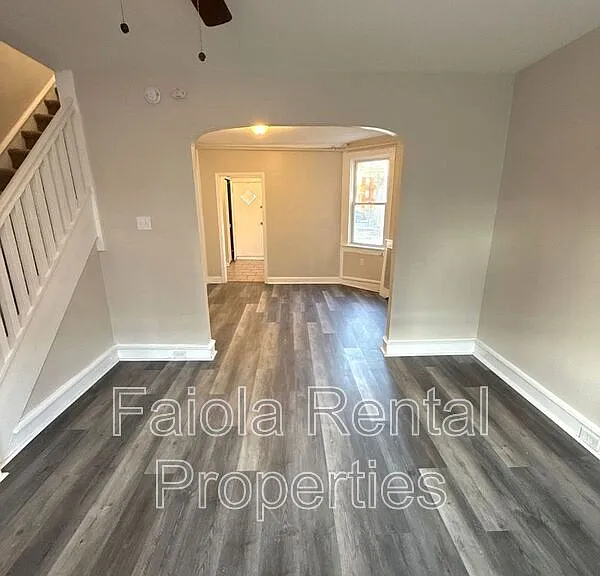 905 Keener Ave — Photo 3