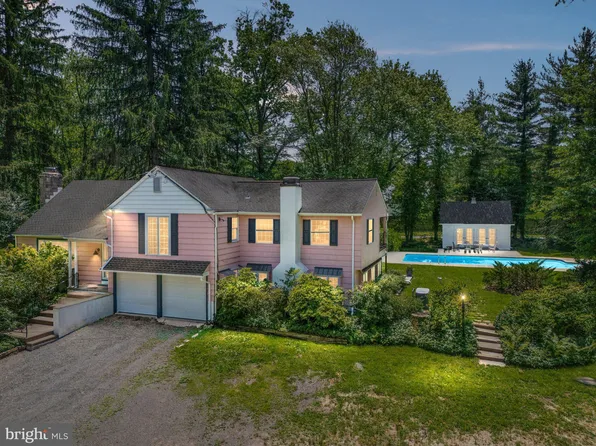 2692 Windy Bush Rd, Newtown, PA 18940