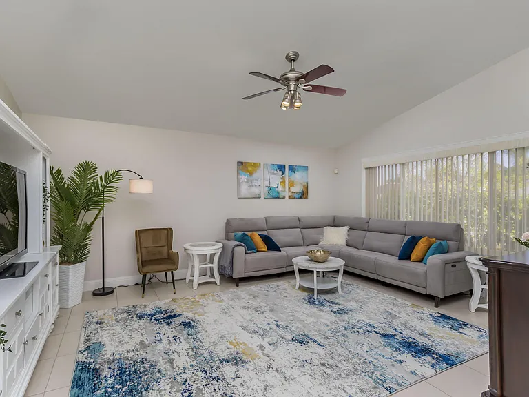 7572 Silver Woods Ct — Photo 4