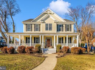 5715 Lone Oak Dr, Bethesda, MD 20814