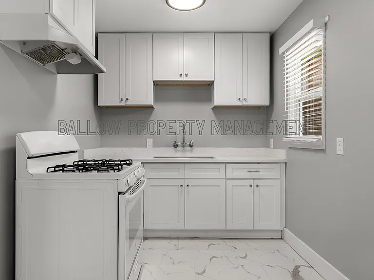 2141 E 16th St #2141 — Photo 9