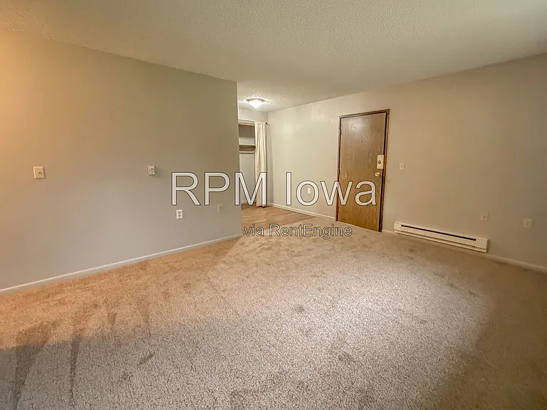 408 E Dawn St #7 — Photo 6