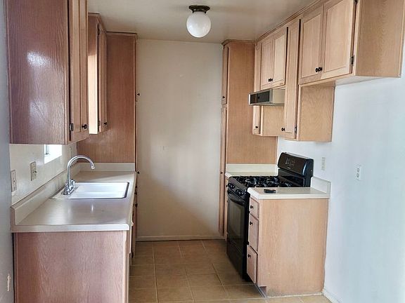 3rd image of 3646 Dunn Dr #204