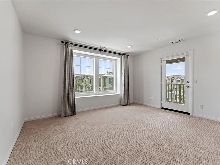 4109 E Coronado Privado — Photo 14