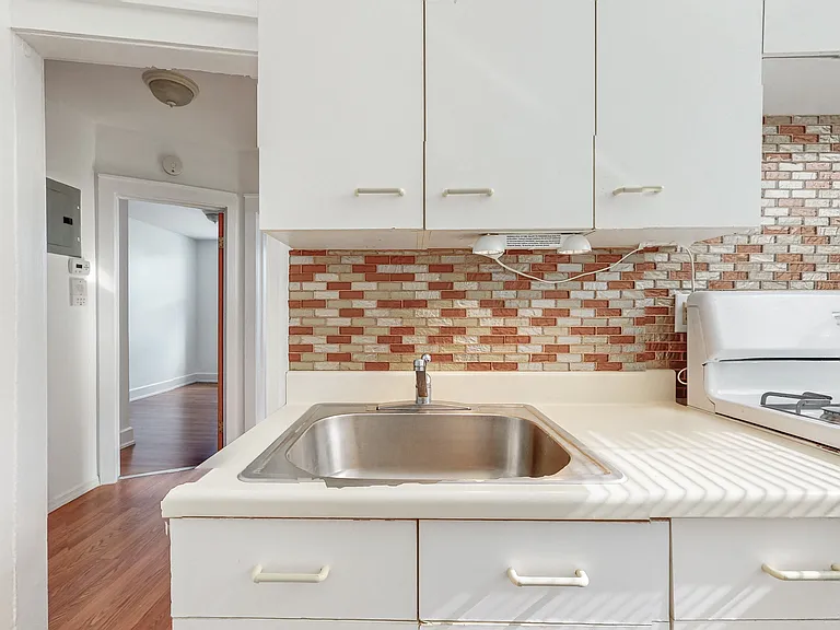 23-45 24th St #2R — Photo 14