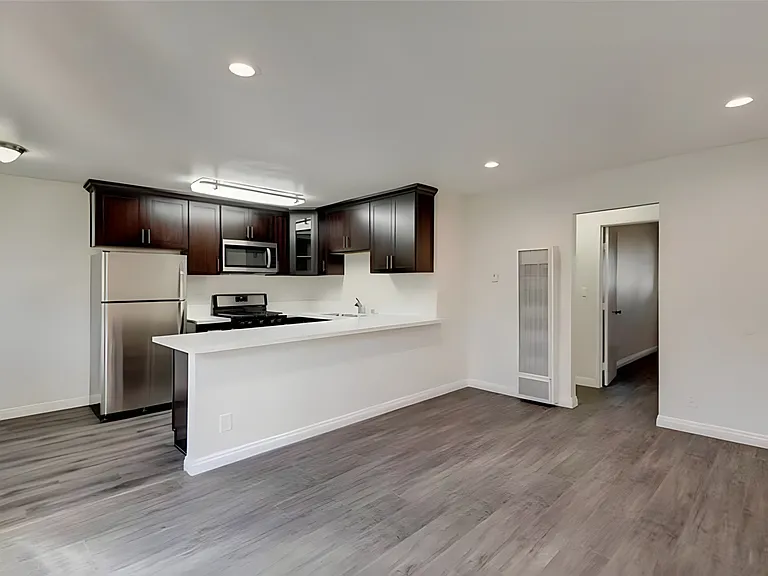 Gourmet kitchen with dishwasher