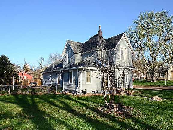 3rd image of 309 E 22nd Ave