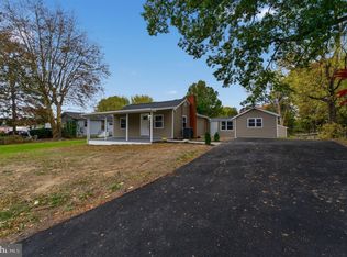 19 Meadow Rd, New Castle, DE 19720