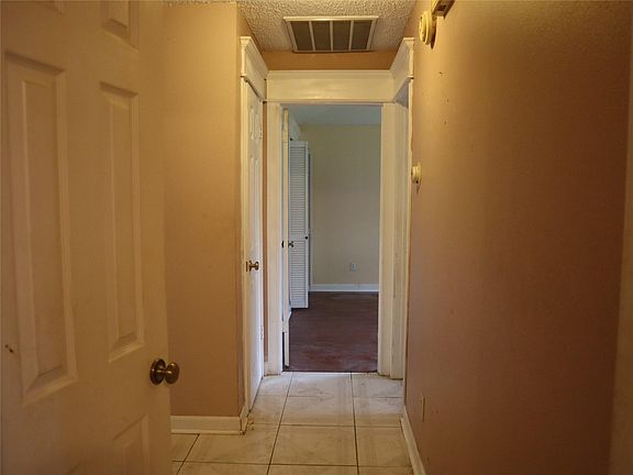 3rd image of 3303 Rockrill Dr