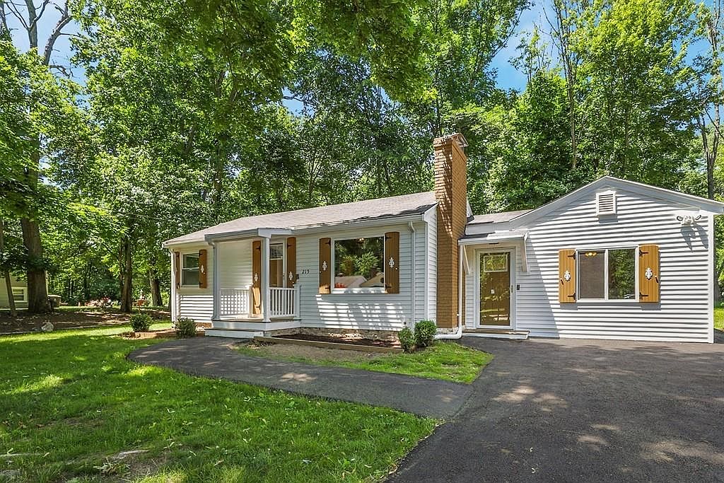 215 South St, Avon, MA 02322 Zillow