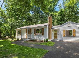 215 South St, Avon, MA 02322