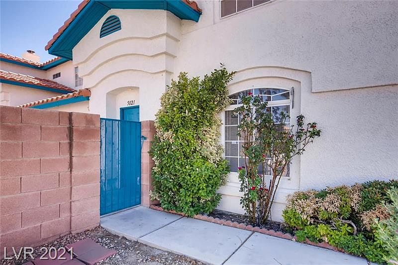 Gate to front door and courtyard