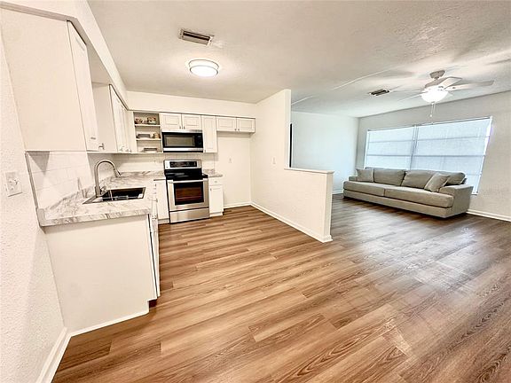 5th image of 121 GRANADA BOULEVARD