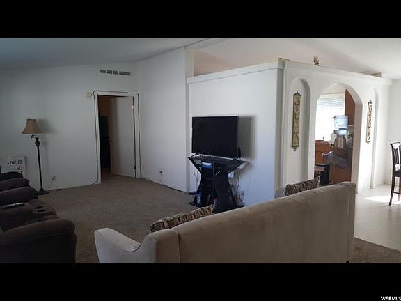 3rd image of 5019 S El Amador St