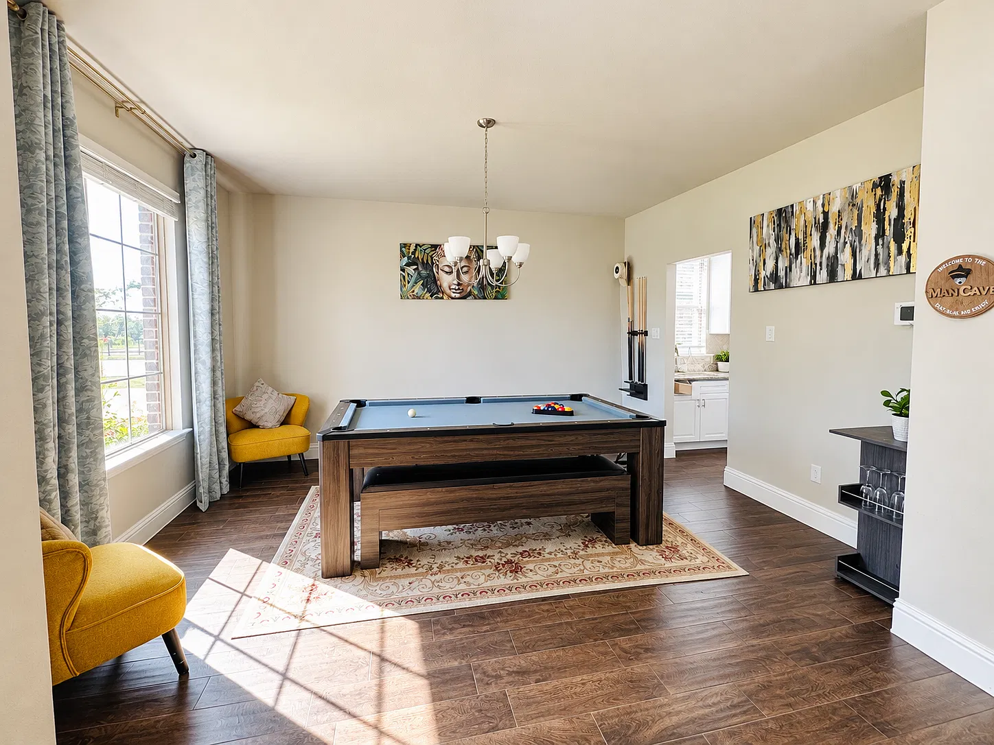4 bed, 2692 sqft, $3,385 — Photo 3