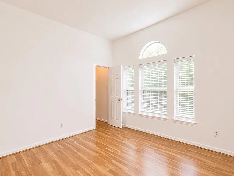 423 Blossomwood Dr — Photo 27