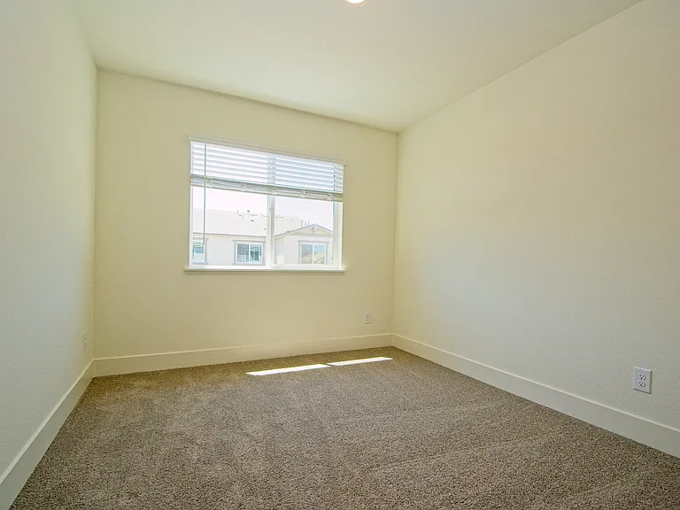 1636 Prancer St — Photo 12
