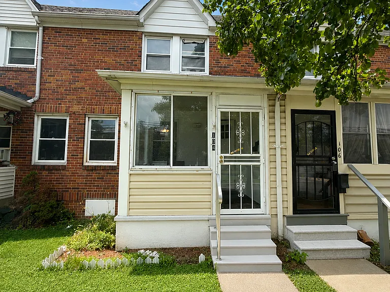 104 Willow Spring Rd — Photo 1