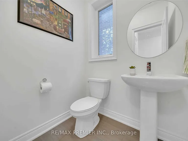 220 Seaview Hts — Photo 11