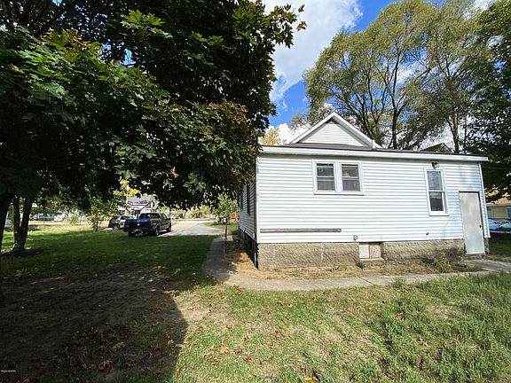 5th image of 1125 E Forest Ave