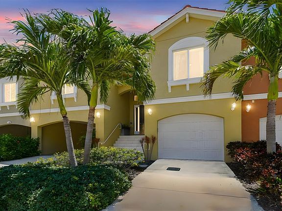 2nd image of 17 Franklin Ct S #C