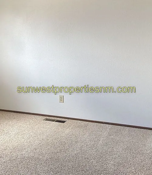 907 N Tucker Ave — Photo 6
