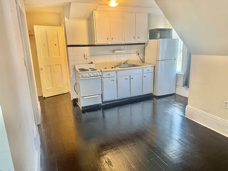 16 Braemore Rd #5 — Photo 5