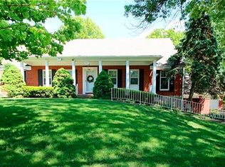 5927 N Adrian Ter, Kansas City, MO 64151