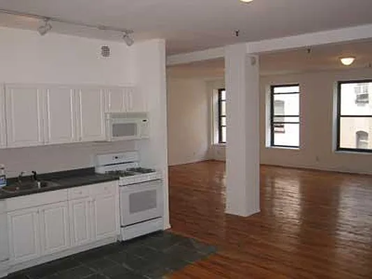 Rented by Buchbinder & Warren | media 29