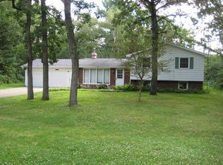 1515 Pine Oaks Ct, Stevens Point, WI 54482