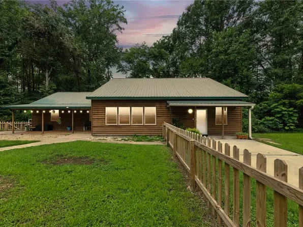 6728 Mill Creek Dr, Zuni, VA 23898