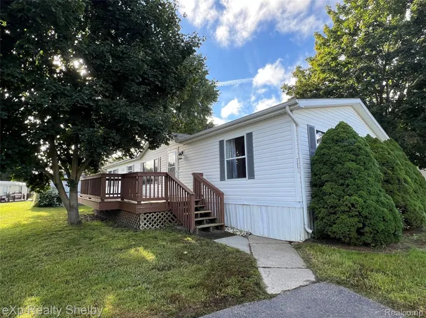 3651 Juniper St, Clarkston, MI 48348